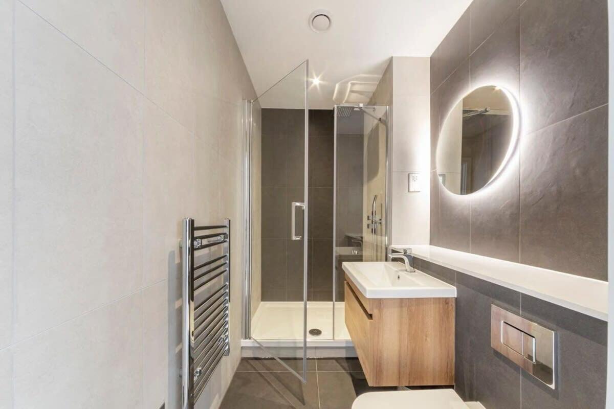 Bright Contemporary Studio In East Grinstead Luaran gambar